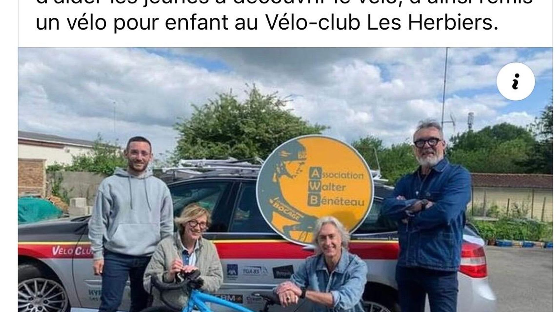 Remise d’un vélo pour enfant au Vélo-club Les Herbiers par l’Association Walter Bénéteau